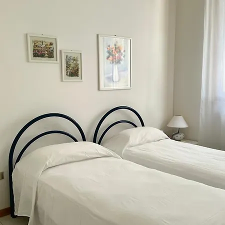Appartement M388 - Marcelli, Quadrilocale Con Giardino E Garage