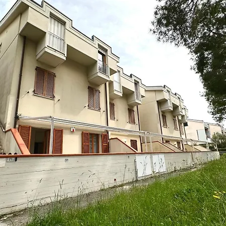 M388 - Marcelli, Quadrilocale Con Giardino E Garage Appartement